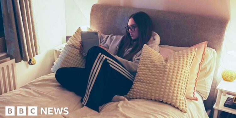 Fresh bedsheets and dusk walks: Expert tips for sleep-deprived freshers